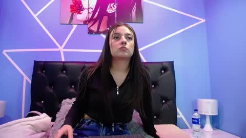 juliana_diamond_ online show from 12/17/25, 03:23