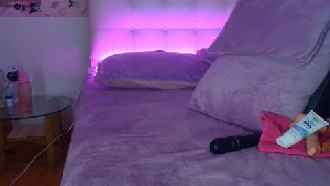 juliana_js_ online show from 02/23/26, 05:54