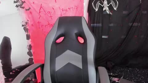 JulianaCarter online show from 10/27/25, 11:09