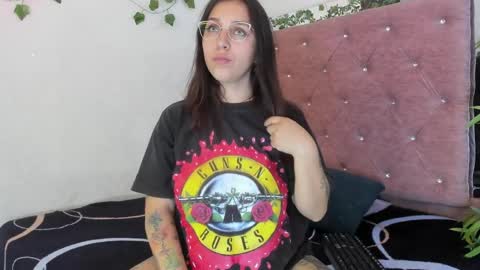 Snapshot of julianacarter chatting on 04/23/26, 08:00 JulianaCarter online show from 04/23/26, 08:00