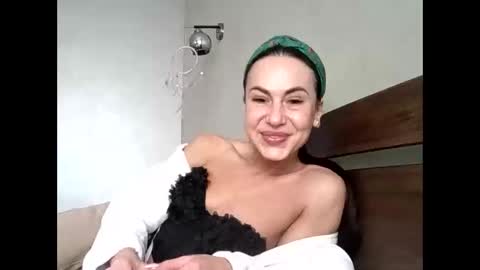 julianagold1 online show from 03/28/26, 12:16