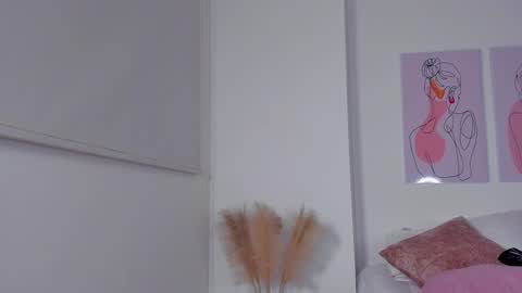 Juli  online show from 12/28/24, 05:23