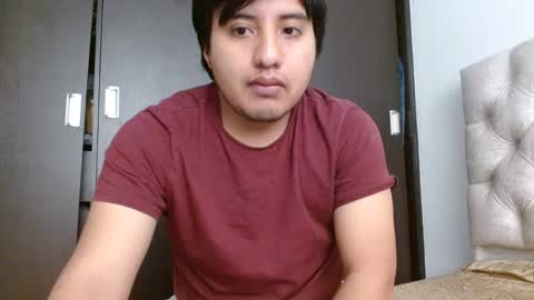 Snapshot of julianalvarez95 chatting on 05/18/26, 05:30 Julian online show from 05/18/26, 05:30