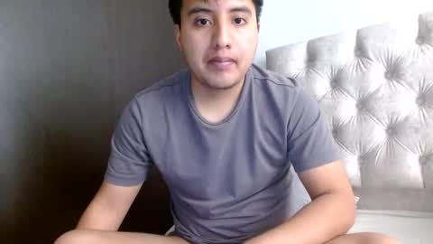 Snapshot of julianalvarez95 chatting on 06/06/26, 04:23 Julian online show from 06/06/26, 04:23