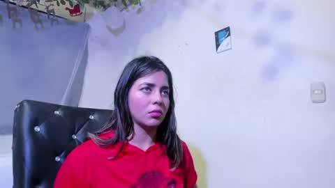 Snapshot of julianasalazar chatting on 06/29/26, 11:38 camila online show from 06/29/26, 11:38