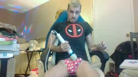 Snapshot of julianjj2001 chatting on 10/29/25, 02:03 julianjj2001 online show from 10/29/25, 02:03