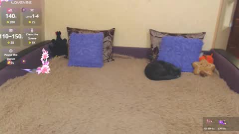 Snapshot of juliasane_ chatting on 02/07/26, 10:19 Jul online show from 02/07/26, 10:19