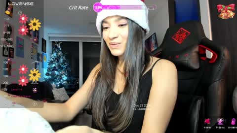 Snapshot of julidavila chatting on 12/25/24, 04:22 Jeimy Help me to reach 100 thumbs up online show from 12/25/24, 04:22