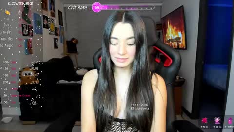 Snapshot of julidavila chatting on 02/18/25, 01:32 Jeimy Help me to reach 100 thumbs up online show from 02/18/25, 01:32