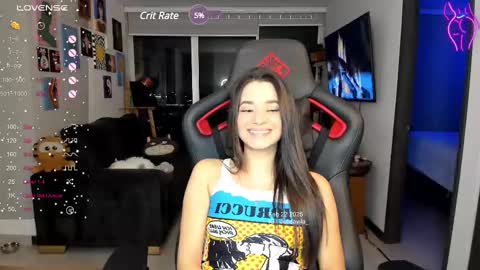 Snapshot of julidavila chatting on 02/23/25, 04:17 Jeimy Help me to reach 100 thumbs up online show from 02/23/25, 04:17