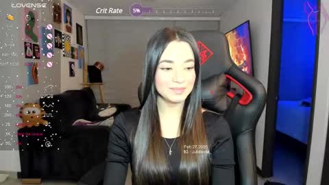 Snapshot of julidavila chatting on 02/28/25, 12:10 Jeimy Help me to reach 100 thumbs up online show from 02/28/25, 12:10