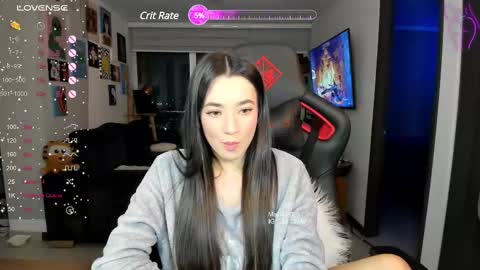 Snapshot of julidavila chatting on 03/05/25, 02:25 Jeimy Help me to reach 100 thumbs up online show from 03/05/25, 02:25