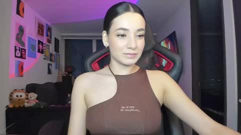 Jeimy Help me to reach 100 thumbs up online show from 04/15/26, 12:28