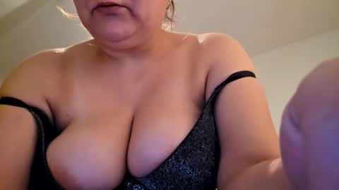 Snapshot of julie_amazing1 chatting on 02/23/26, 06:49 Julie online show from 02/23/26, 06:49