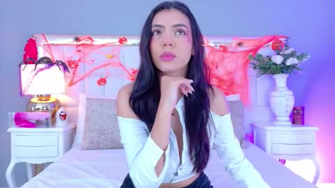 Juliet Bennet online show from 10/27/25, 03:21