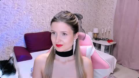 Julie online show from 12/07/24, 04:03