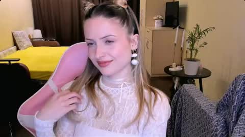 Julie online show from 04/26/26, 04:59