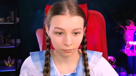 juliedaniel online show from 11/11/25, 04:45