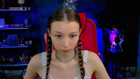 juliedaniel online show from 11/20/25, 04:23