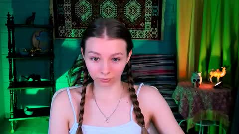 juliedaniel online show from 12/02/25, 04:18