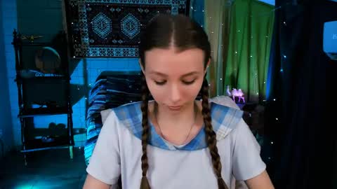 juliedaniel online show from 05/19/26, 08:09