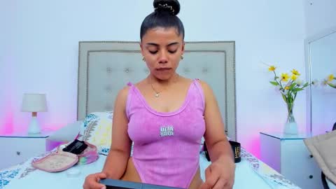 Julieehabubu online show from 03/04/26, 03:01