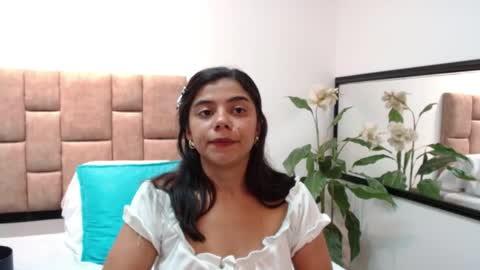 Julieehabubu online show from 04/21/26, 01:42