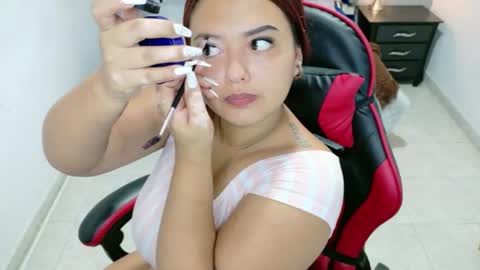 Snapshot of julieeta_castillo chatting on 06/21/26, 07:44 julieta online show from 06/21/26, 07:44