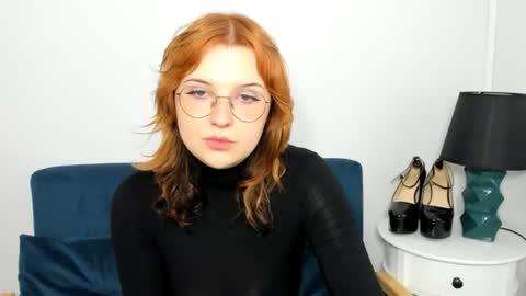 Snapshot of juliegentle chatting on 07/22/26, 04:21 juliegentle online show from 07/22/26, 04:21