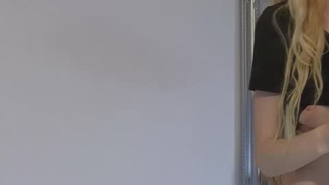 Julia online show from 10/28/25, 01:31