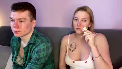 Julie and Thomas online show from 01/16/26, 07:23