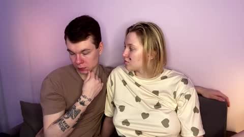 Julie and Thomas online show from 02/13/26, 07:48