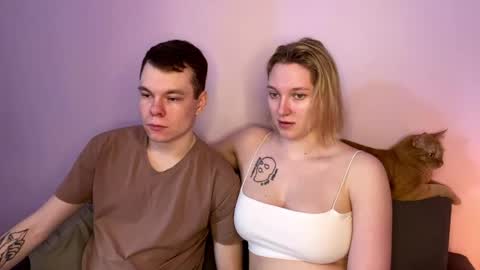 Julie and Thomas online show from 03/29/26, 07:19