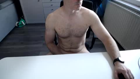 Snapshot of julienneedyou chatting on 06/15/26, 08:16 julienneedyou online show from 06/15/26, 08:16