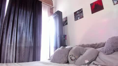 Snapshot of juliet_sourire chatting on 02/07/25, 02:47 juliet_sourire online show from 02/07/25, 02:47