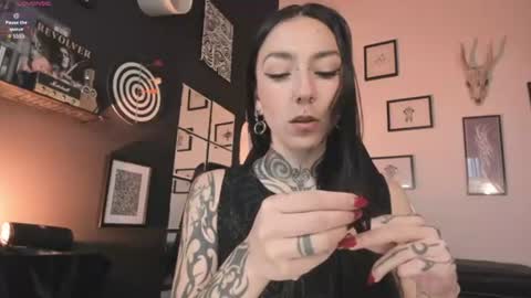juliet_sourire online show from 08/04/26, 01:46