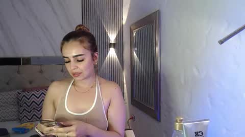 julieta__fox_ online show from 01/09/26, 02:47