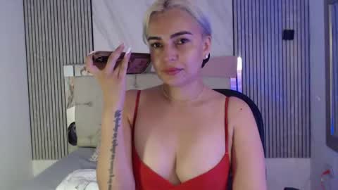julieta__fox_ online show from 07/12/26, 03:14