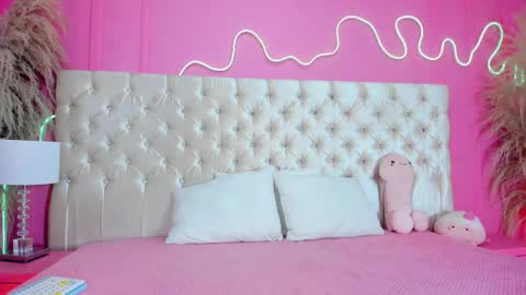 Julieta  online show from 04/01/26, 12:06