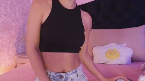 Snapshot of julieta_cortes__ chatting on 07/03/26, 12:44 Julieta online show from 07/03/26, 12:44