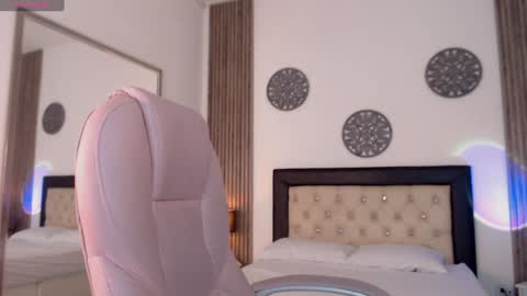 Julieta online show from 12/14/24, 09:02