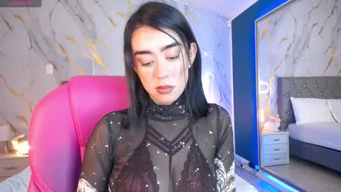 Julieta online show from 01/11/25, 03:44