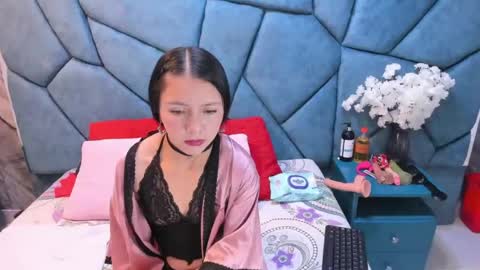 Snapshot of julieta_diamond chatting on 06/17/26, 03:31 Julieta online show from 06/17/26, 03:31