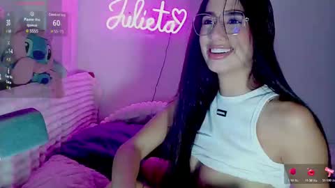 Snapshot of julieta_duke chatting on 10/25/25, 02:30 Julieta Duke online show from 10/25/25, 02:30