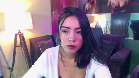 julieta_fn online show from 04/08/26, 03:12