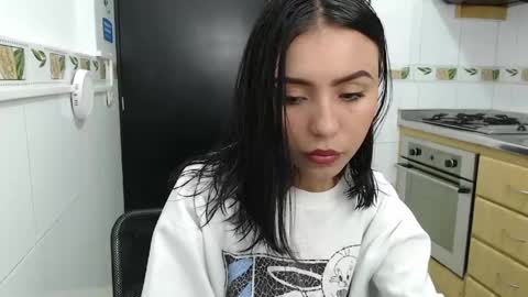 julieta_fn online show from 04/17/26, 01:58