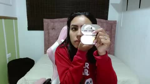 julieta_fn online show from 07/04/26, 01:06