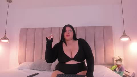 Julieta online show from 10/13/25, 03:39