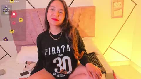 julieta_lein online show from 10/28/25, 12:25