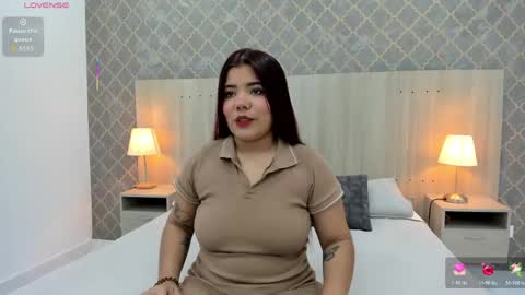 Julieta Robertson online show from 04/14/26, 03:34